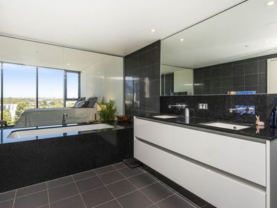 608 / 96 Bow River, Burswood