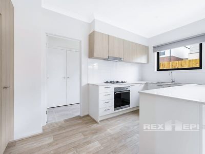 5 Manzanilla Way, Lynbrook
