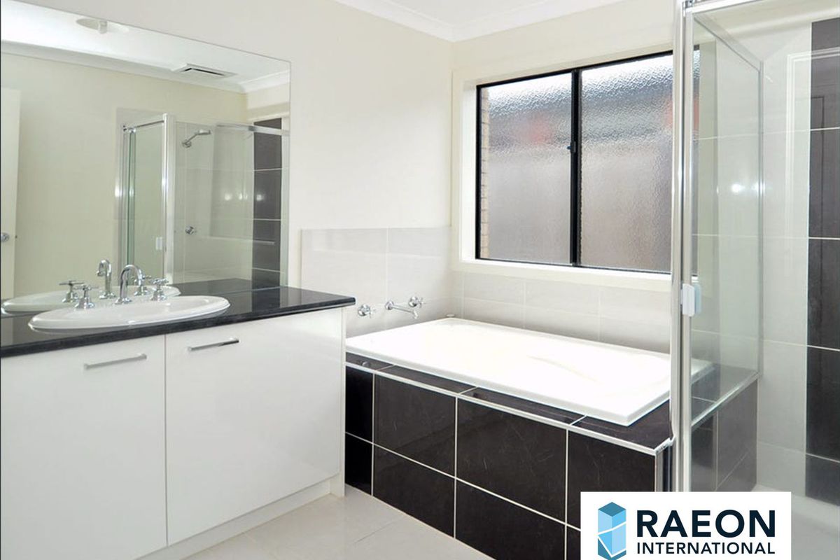 14 Baltic Circuit, Point Cook