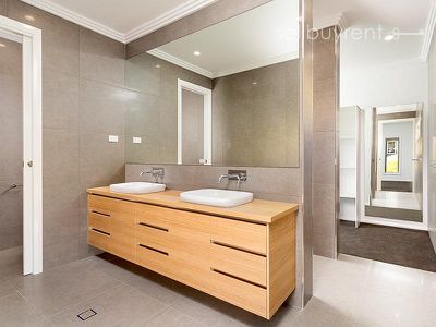 11 KESTREL CIRCUIT, Wodonga