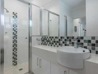 7/33 Grenville Street, Tuart Hill
