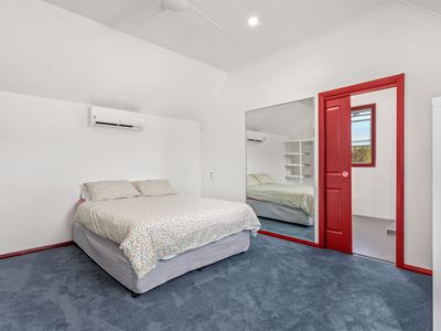 2017 THE LAKES WAY, Rainbow Flat