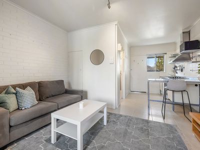 8 / 17 Charnwood Road, St Kilda