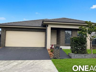 25 Bottlebrush Drive, Calderwood
