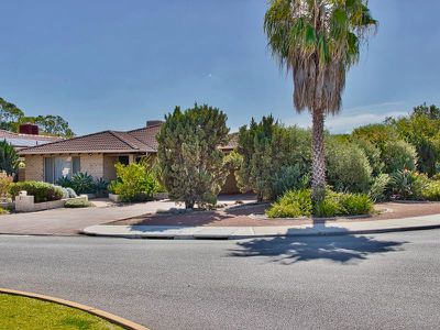 2 Freedman Way , Winthrop