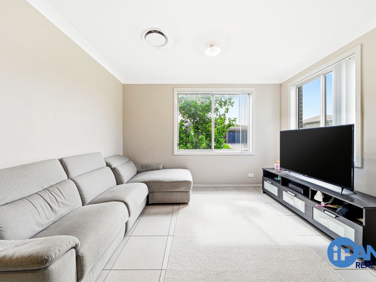 90 Longhurst Street, Oran Park