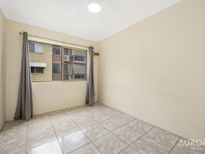 2/27 Haig Street, Coorparoo