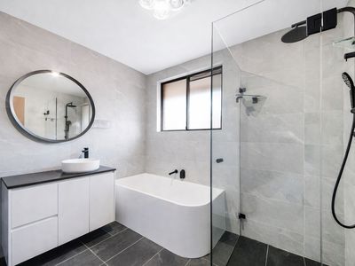 1 / 104 Burns Bay Road, Lane Cove