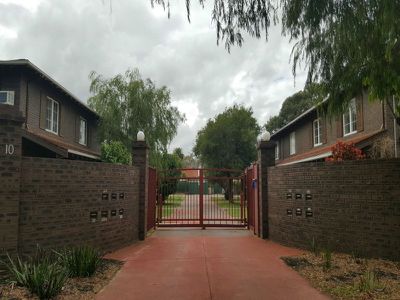 Villa 9 / 10 Regent Street West, Mount Lawley