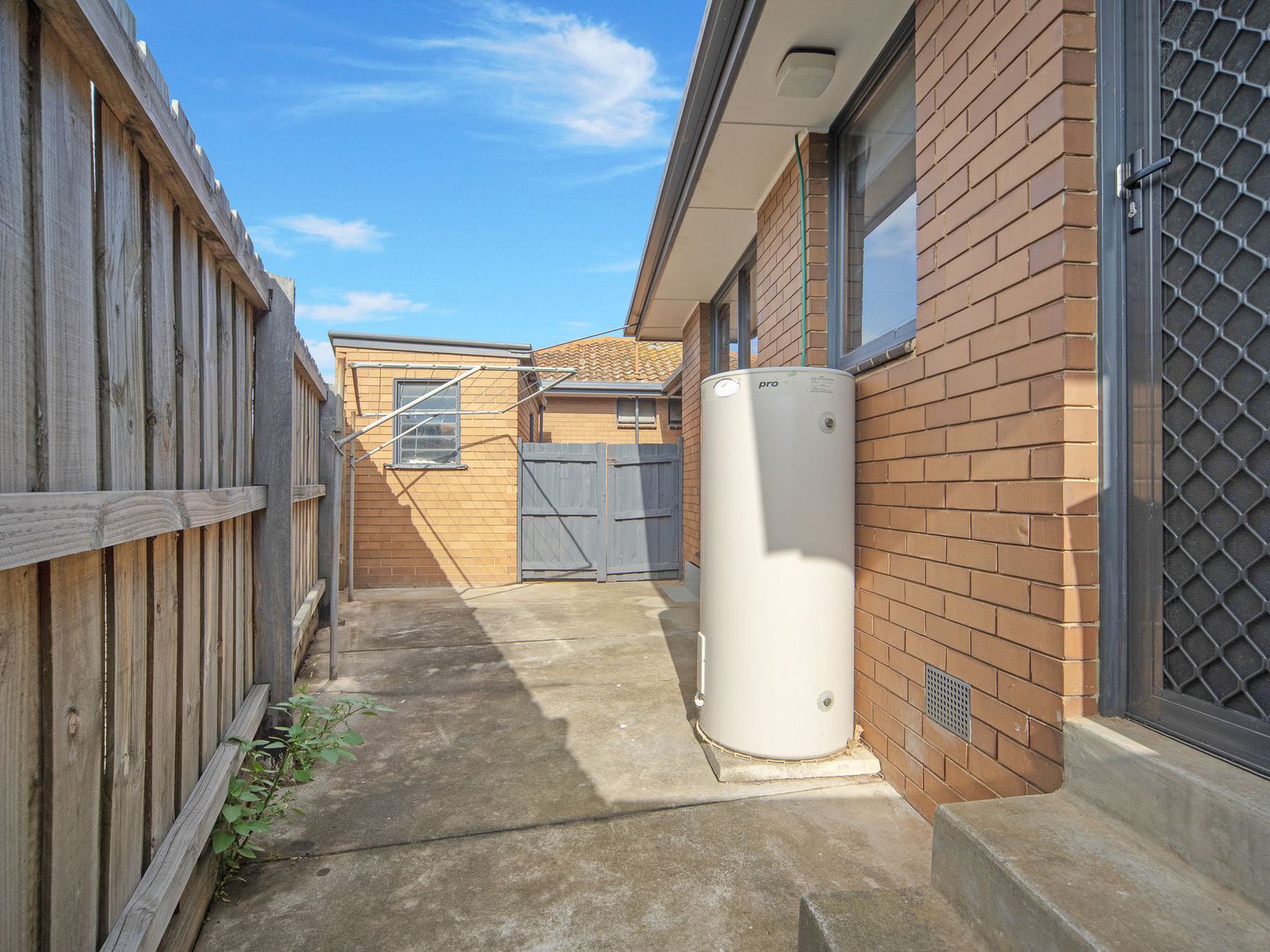 2 / 9 Rainsford Street, Werribee