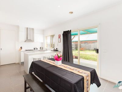 7 Laurence Way, Tarneit