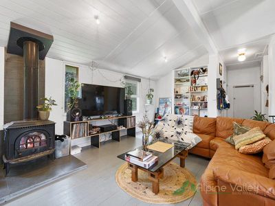 5 McKay Street, Mount Beauty