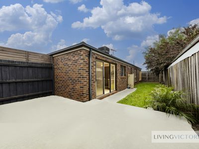 4 / 43 Acacia Crescent, Melton South