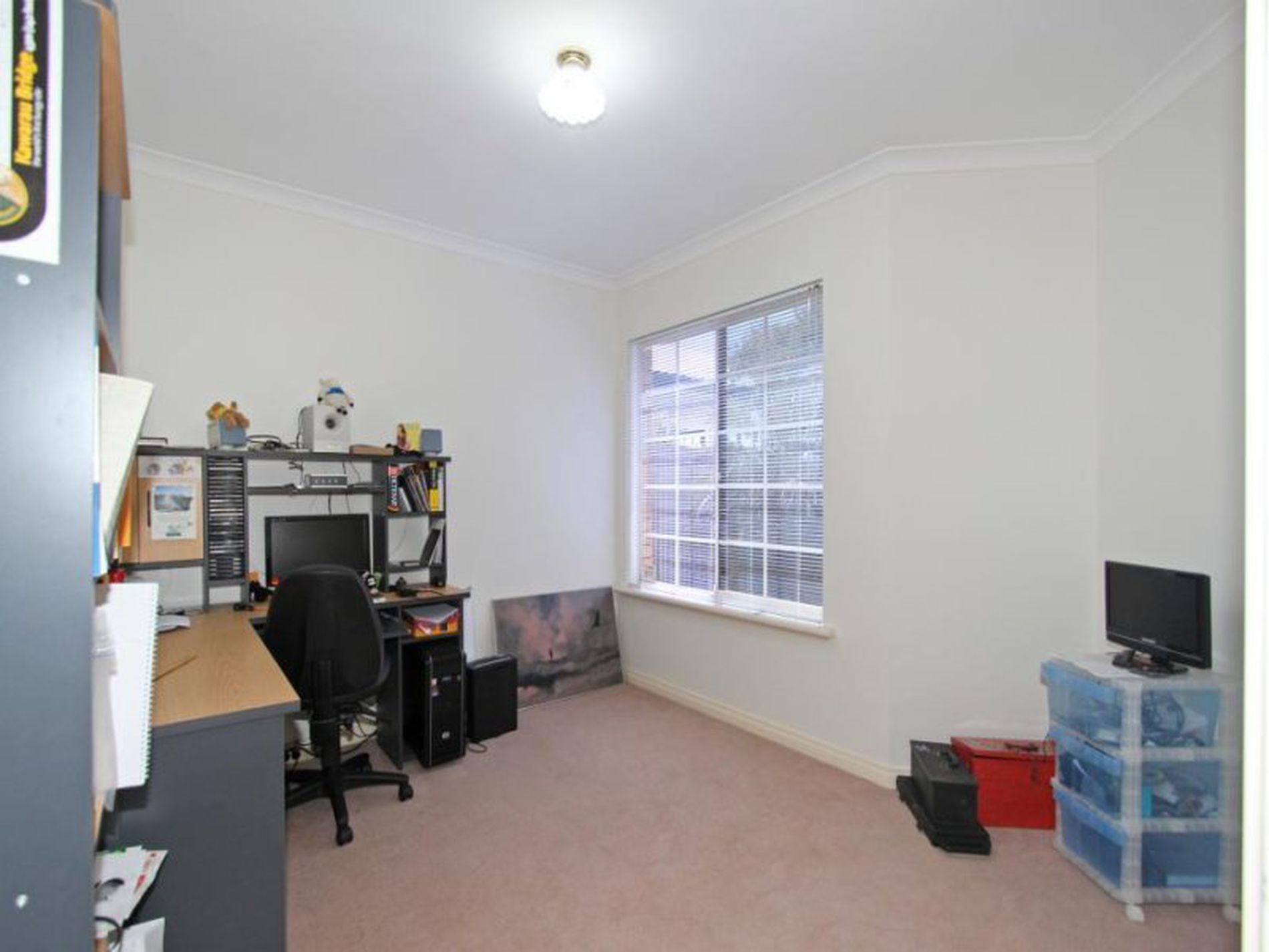 15B Riverina Way, Hannans