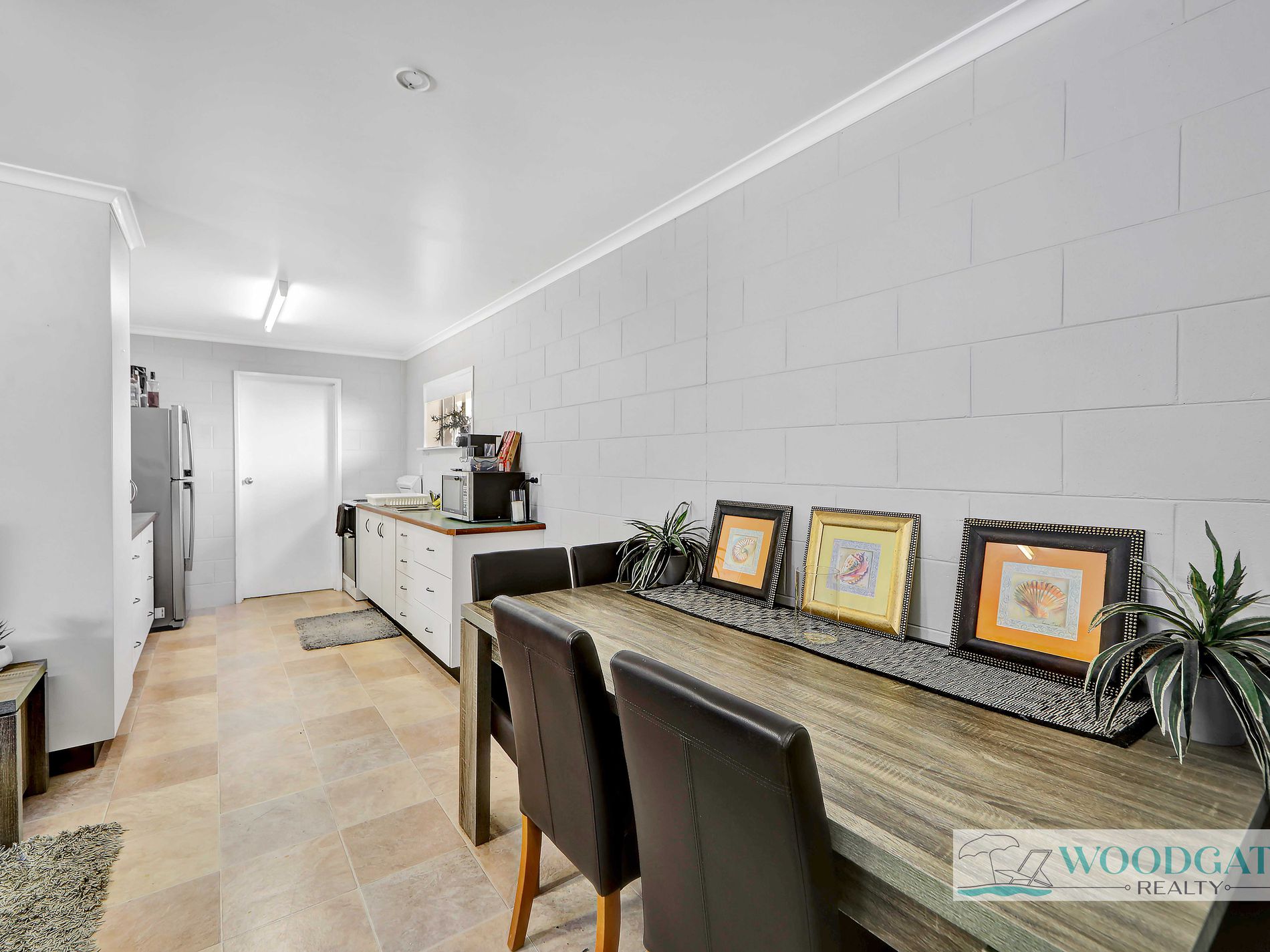 104 Esplanade, Woodgate