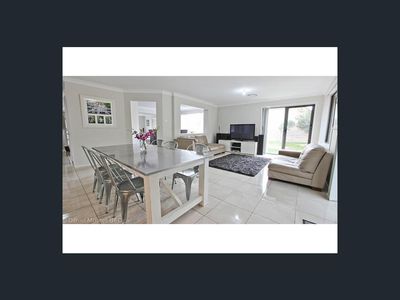 12 Gundary Close, Prestons