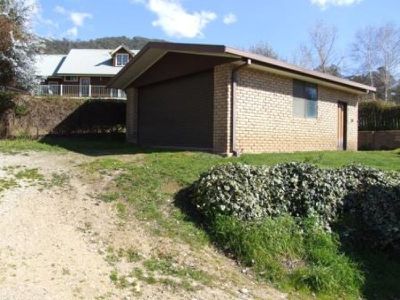 11 Kiewa Valley Highway, Tawonga South