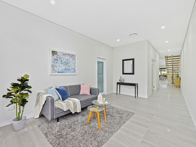 5 Lomond St, Guildford