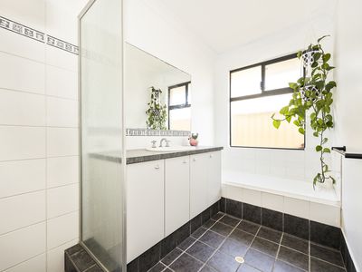 17 Knighton Way, Butler