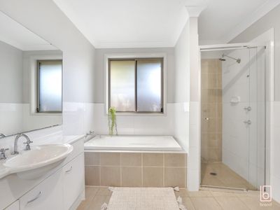 33 Cadonia Road, Tuggerawong