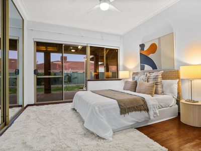 8 Heatherlea Parkway, Leeming