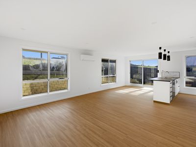 3 Larkin Court, Shorewell Park