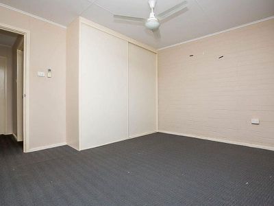 2 / 1 Brown Way, South Hedland