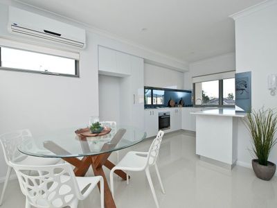 5/3 Leeder Street, Glendalough