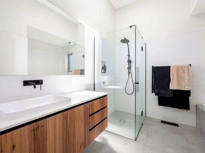 35 Queens Road, Newtown