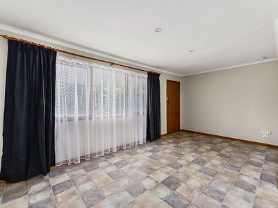 21 English Drive, Millicent