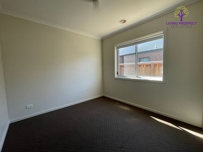 5 Treeve Parkway, Werribee