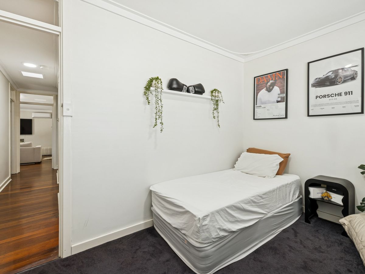 12 Drummond Street, Redcliffe