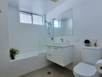 2 / 104-106 Central Lane, Gladstone Central