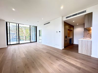 403 / 1 Corona Avenue, Roseville