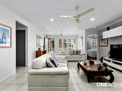 126 / 230 Pulgul Street, Urangan