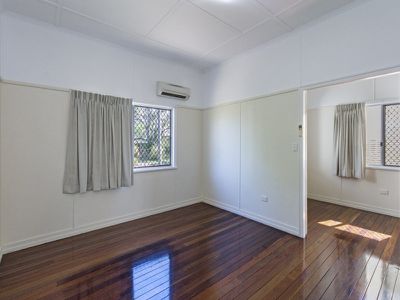 73 Woodford Street, One Mile