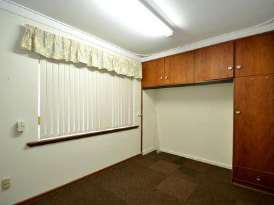 7 Bywood Way, Lynwood
