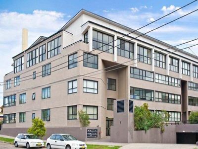 4 / 1-7 Railway Avenue, Newtown