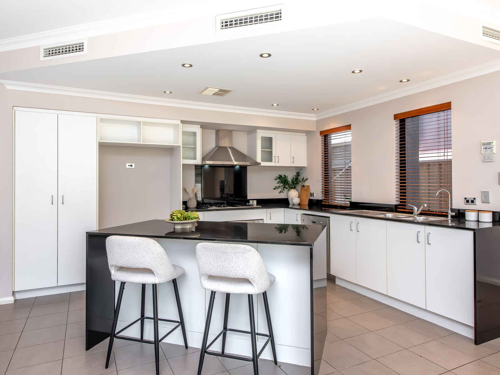 15A Calais Road, Scarborough