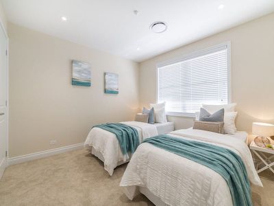 20 Seafarer Court, Paradise Waters