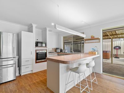 13 Kangaroo Paw Drive, Greenfields