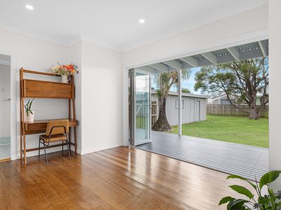 17 Fifth Street, Weston