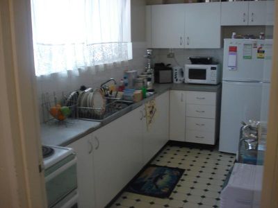 4 / 3 Holland Place, Lakemba