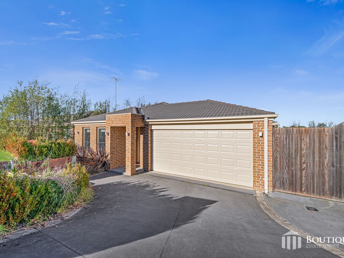 31 Adrian Drive, Pakenham