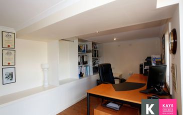 9 Grant Court, Beaconsfield Upper