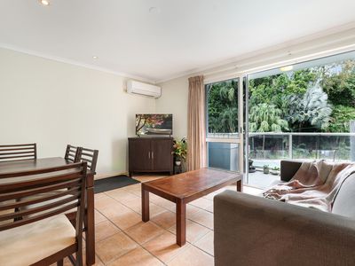 215 / 305-341 Coral Coast Drive, Palm Cove
