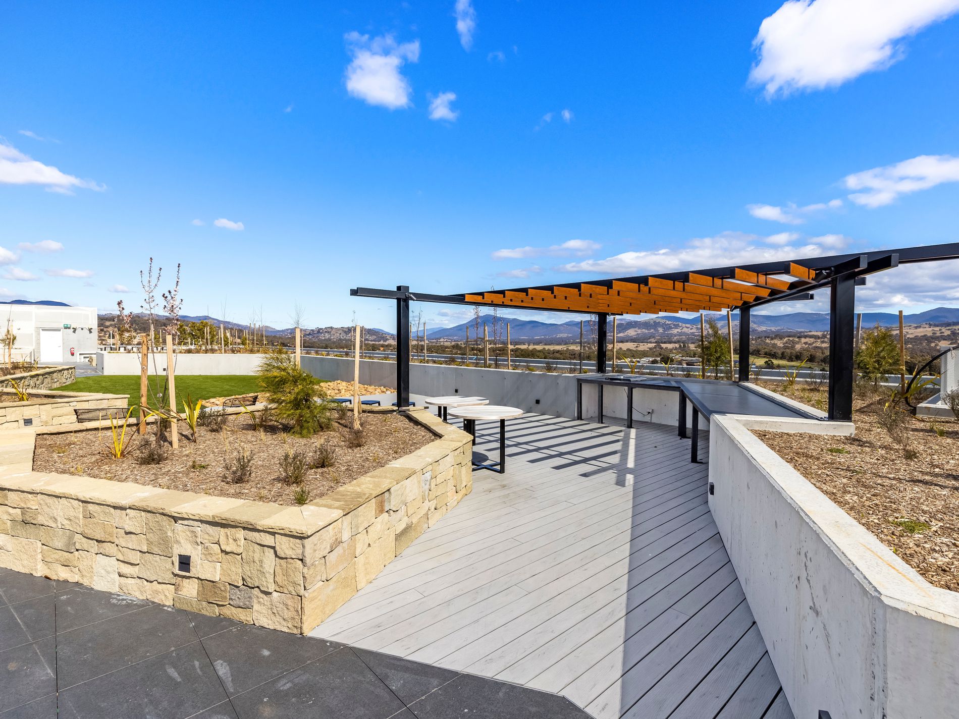 212 / 335 Anketell Street, Greenway