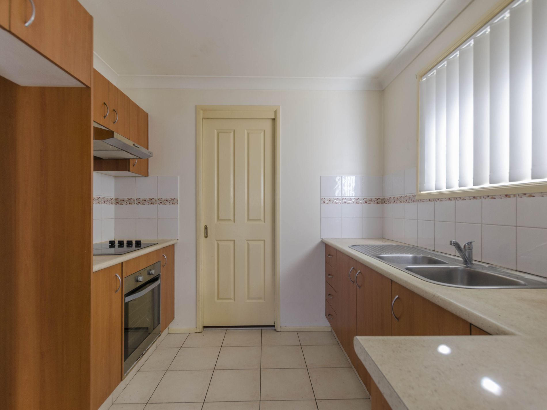 4 / 12 Pine Road, Casula