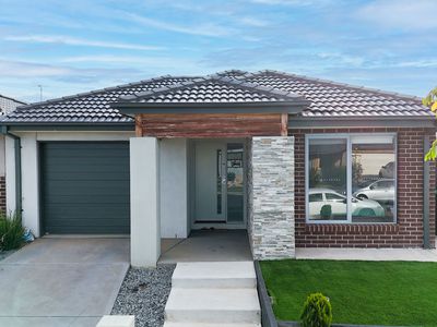 12 Henderson Drive, Tarneit