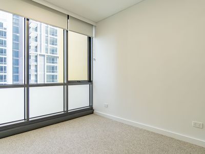 621 / 5 Finch Drive, Eastgardens
